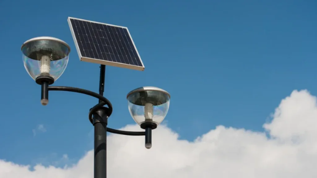 Solar garden lights
