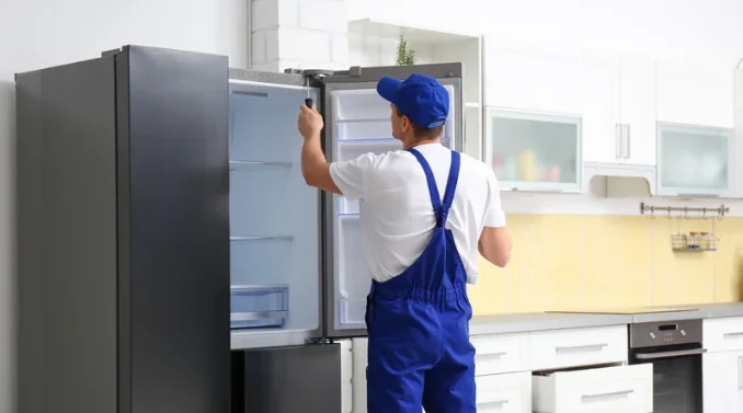 Solar refrigerator
